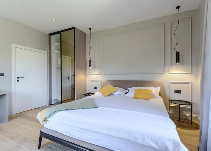 Dora And Vendégház