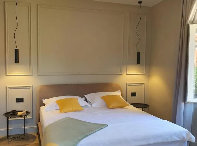 Dora And Vendégház Sutivan